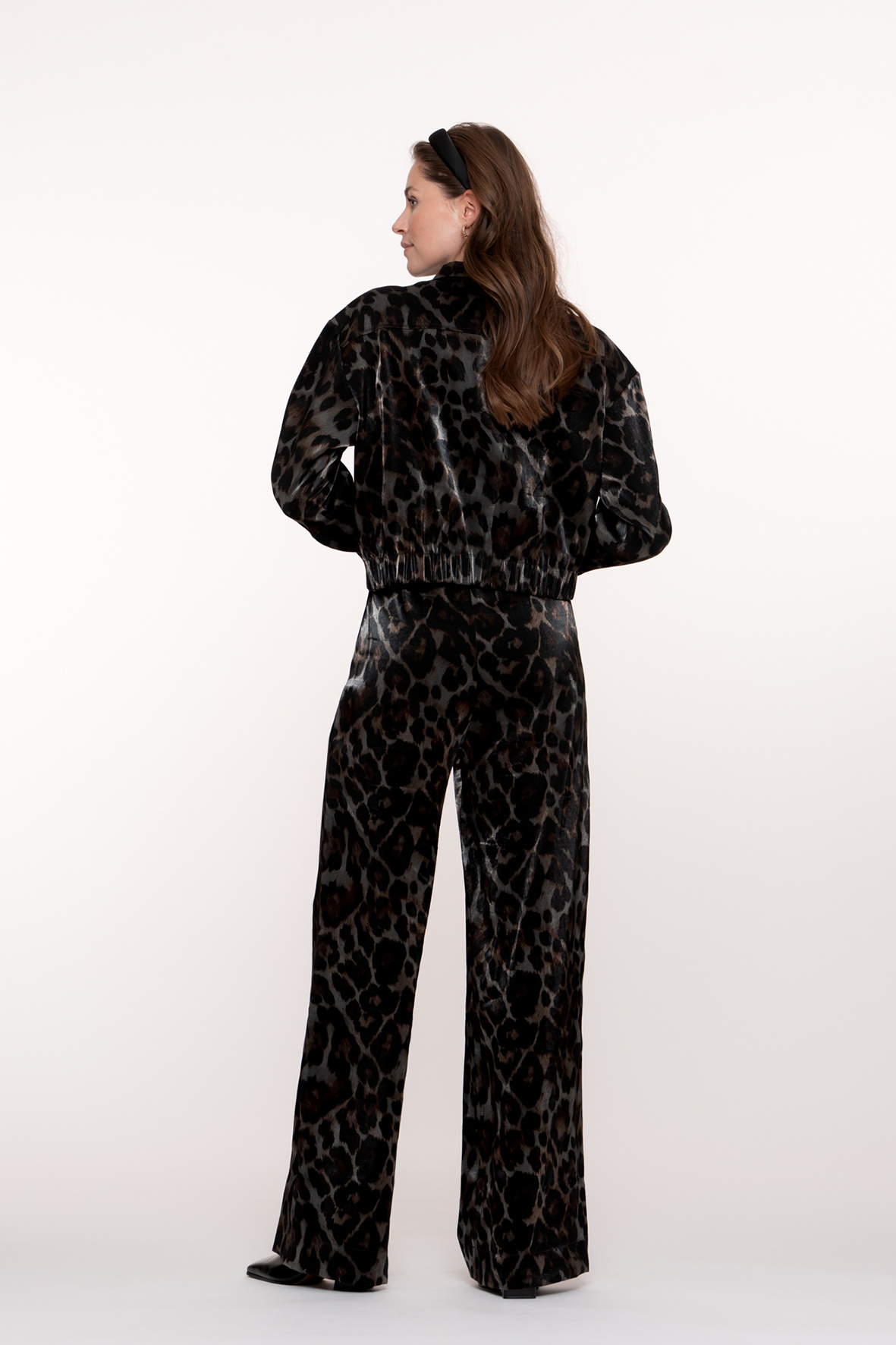 https://cdn.webshopapp.com/shops/223274/files/484409375/file.jpg