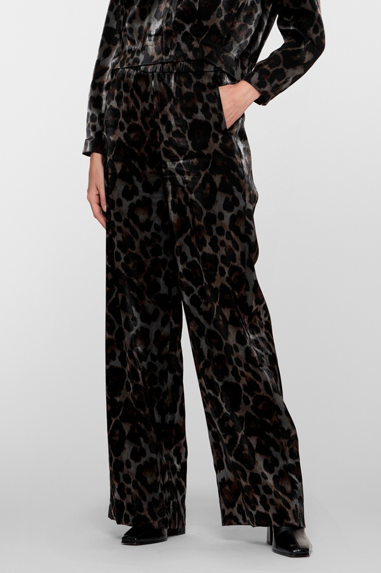 https://cdn.webshopapp.com/shops/223274/files/484409465/file.jpg