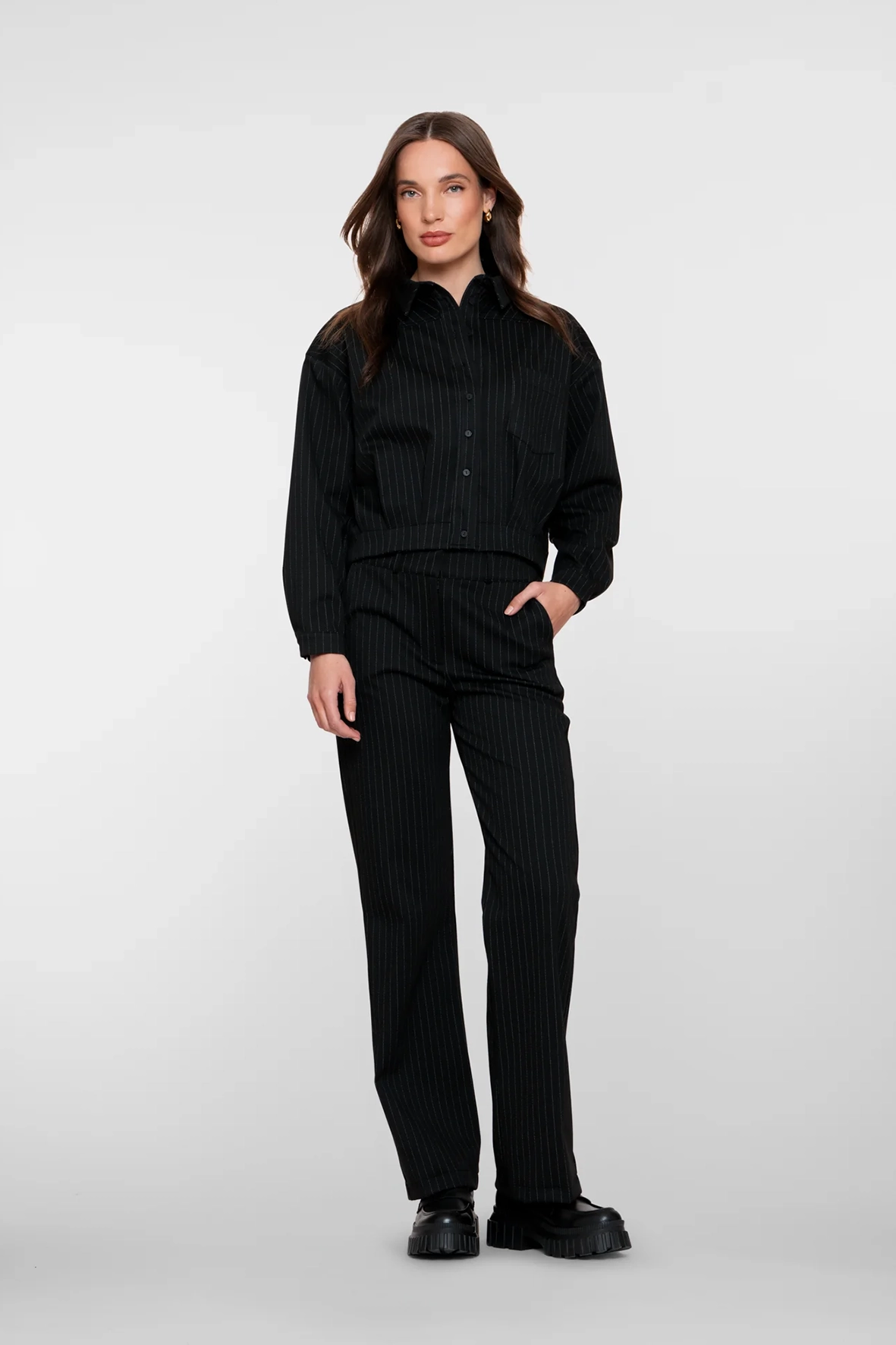 https://cdn.webshopapp.com/shops/223274/files/484447977/file.jpg