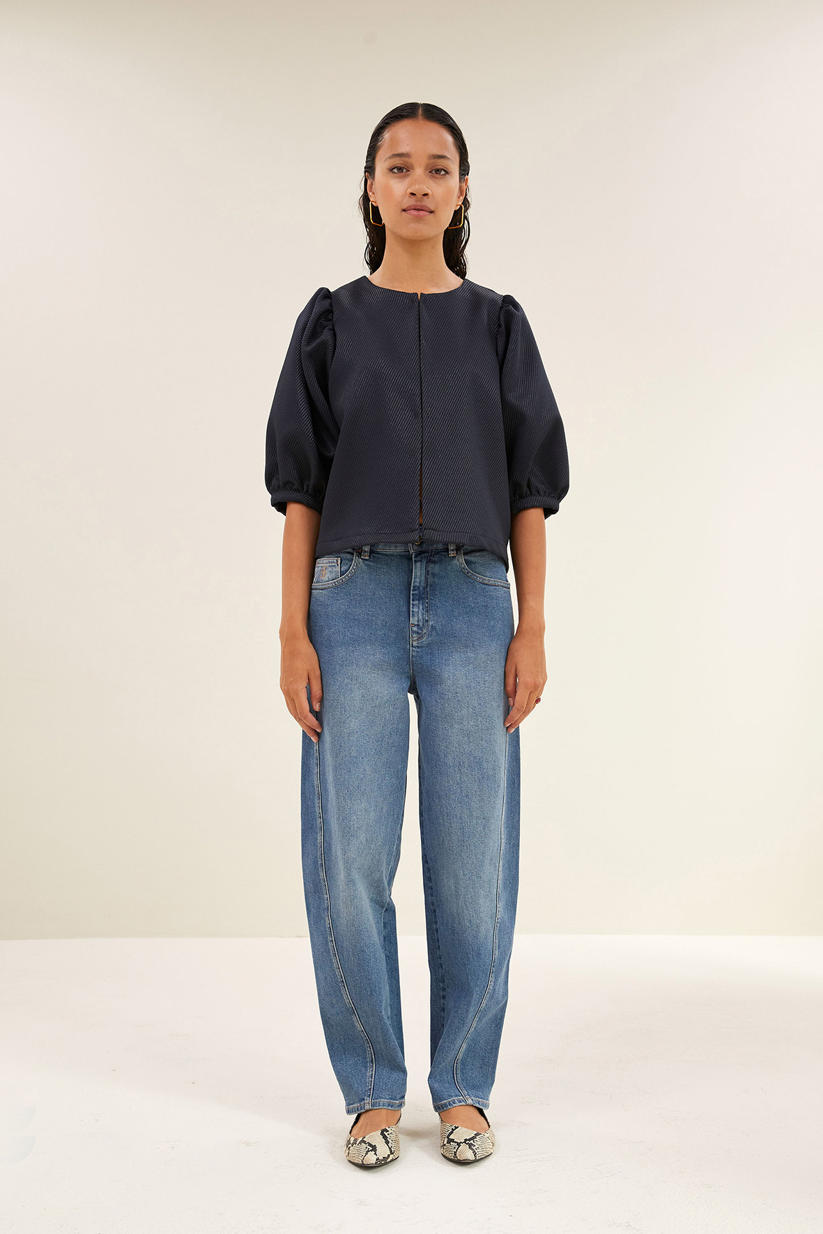 https://cdn.webshopapp.com/shops/223274/files/484654306/file.jpg