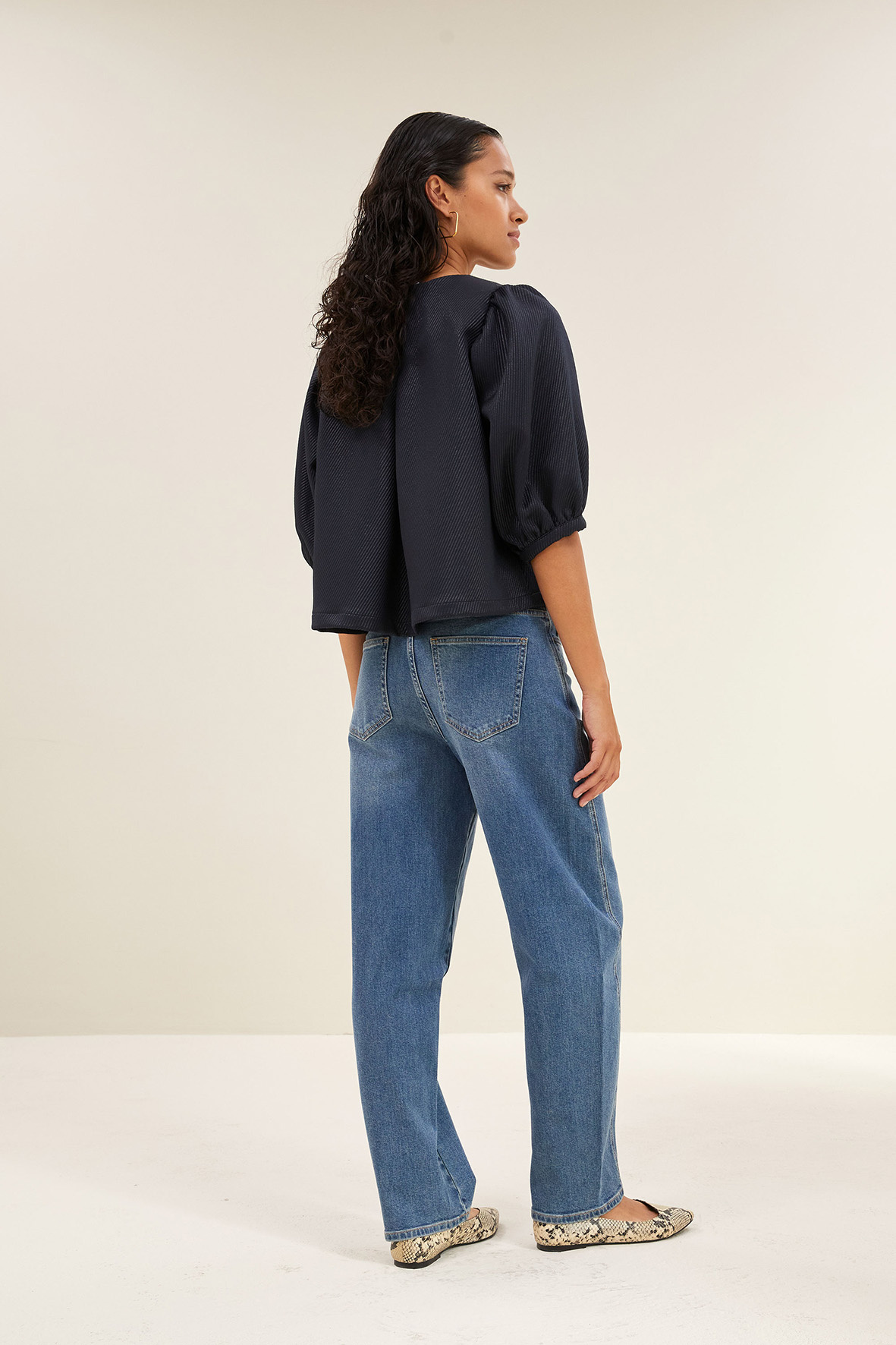 https://cdn.webshopapp.com/shops/223274/files/484654312/file.jpg