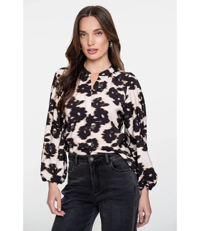 Geisha Blouse flowers