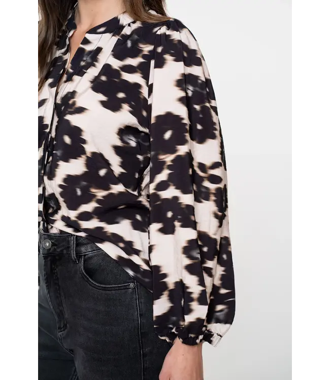 Geisha 53755-20 Blouse flowers