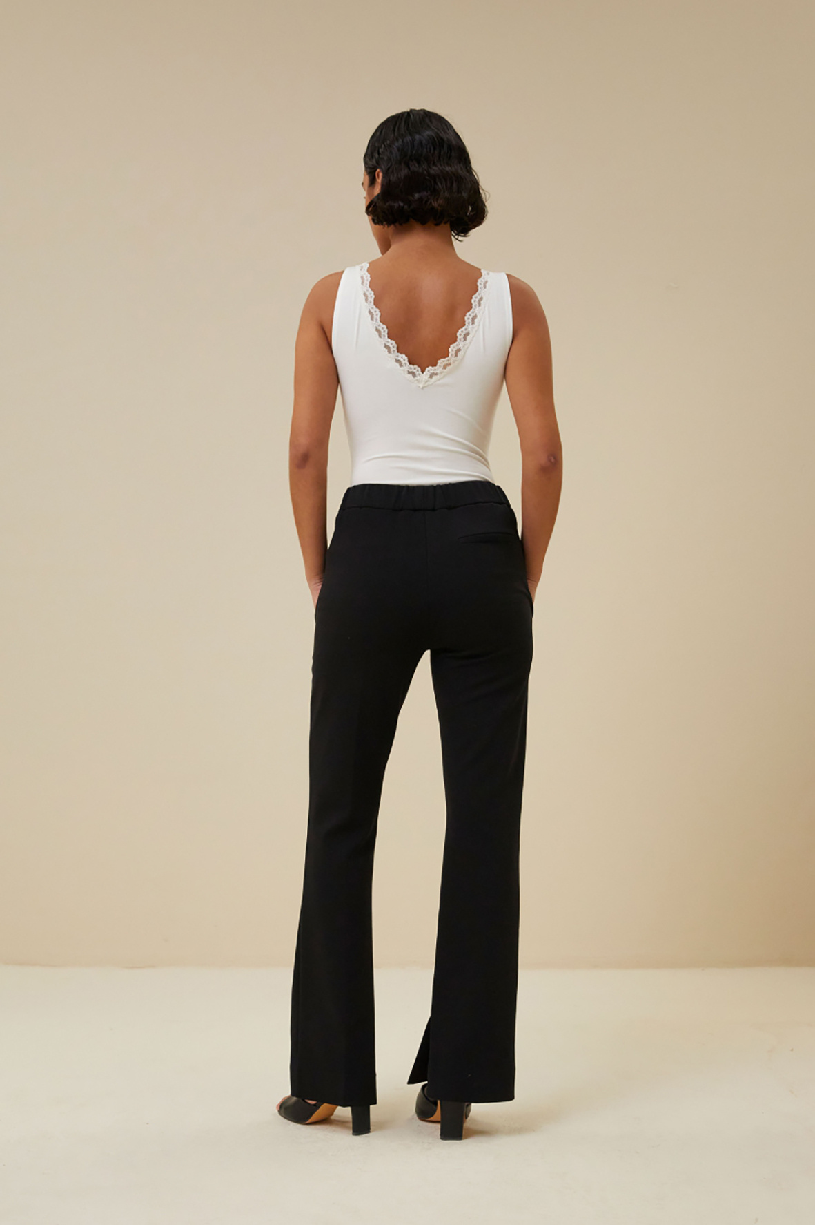 https://cdn.webshopapp.com/shops/223274/files/485233861/file.jpg