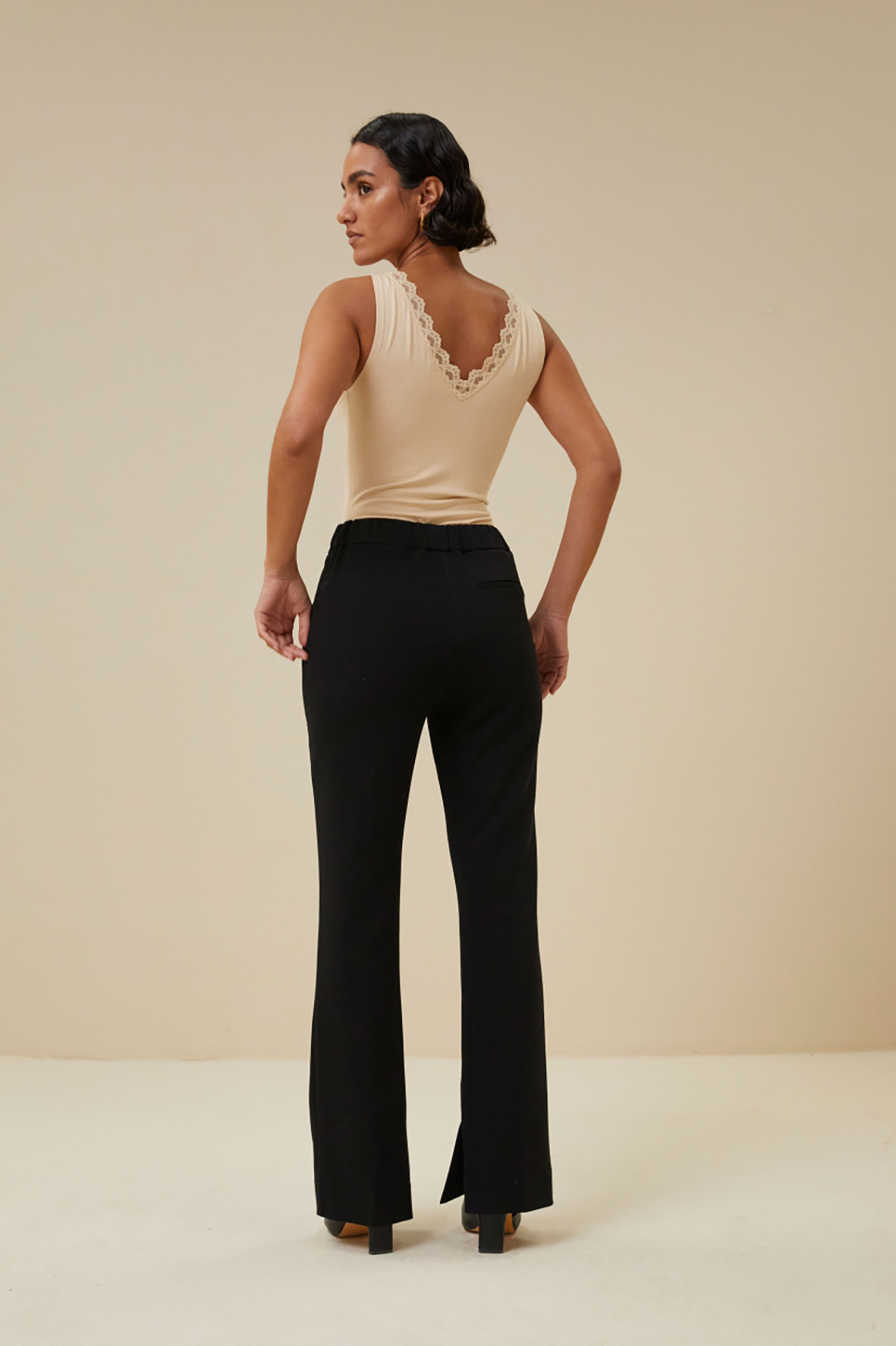https://cdn.webshopapp.com/shops/223274/files/485285232/file.jpg