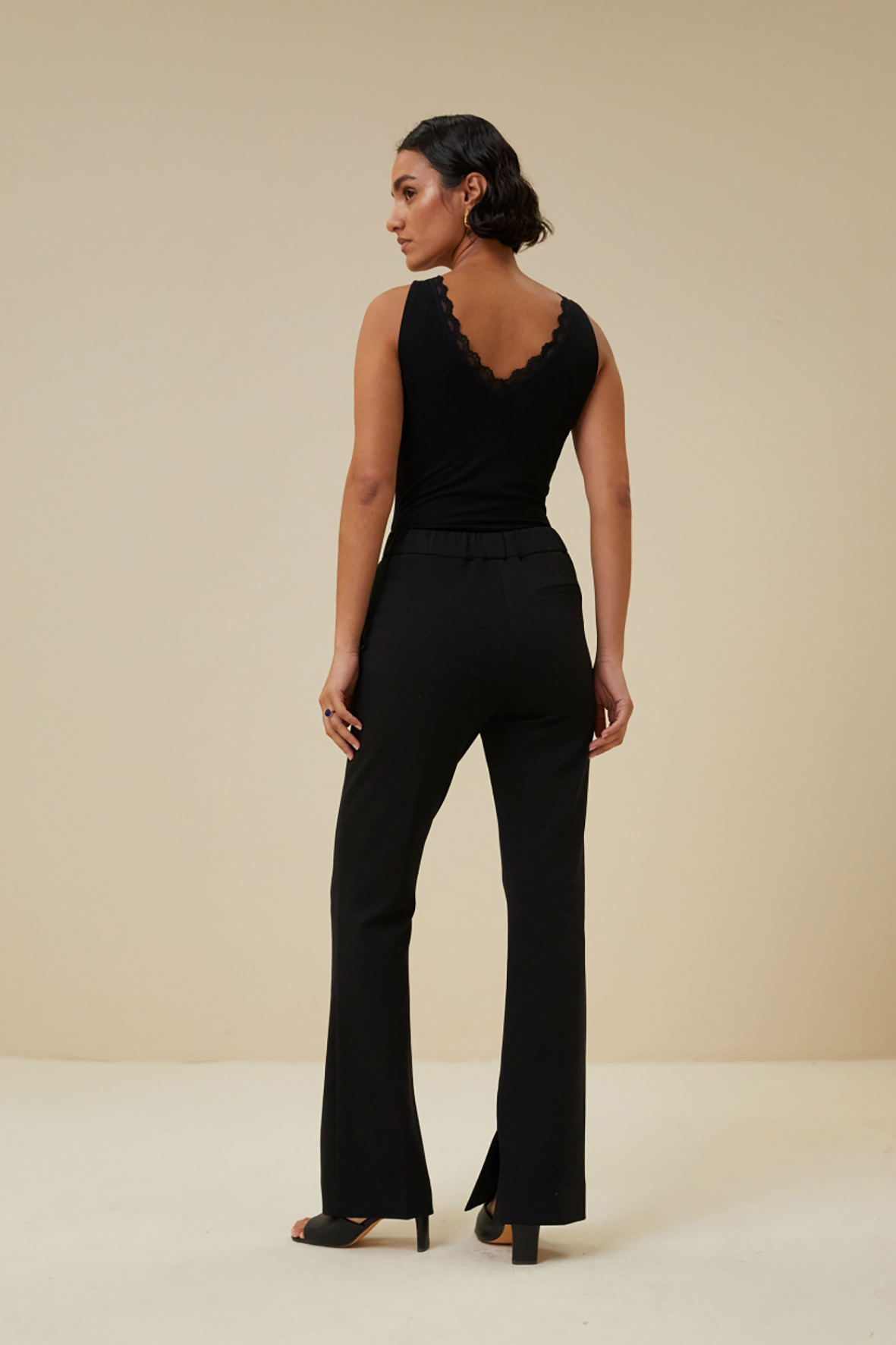 https://cdn.webshopapp.com/shops/223274/files/485291866/file.jpg