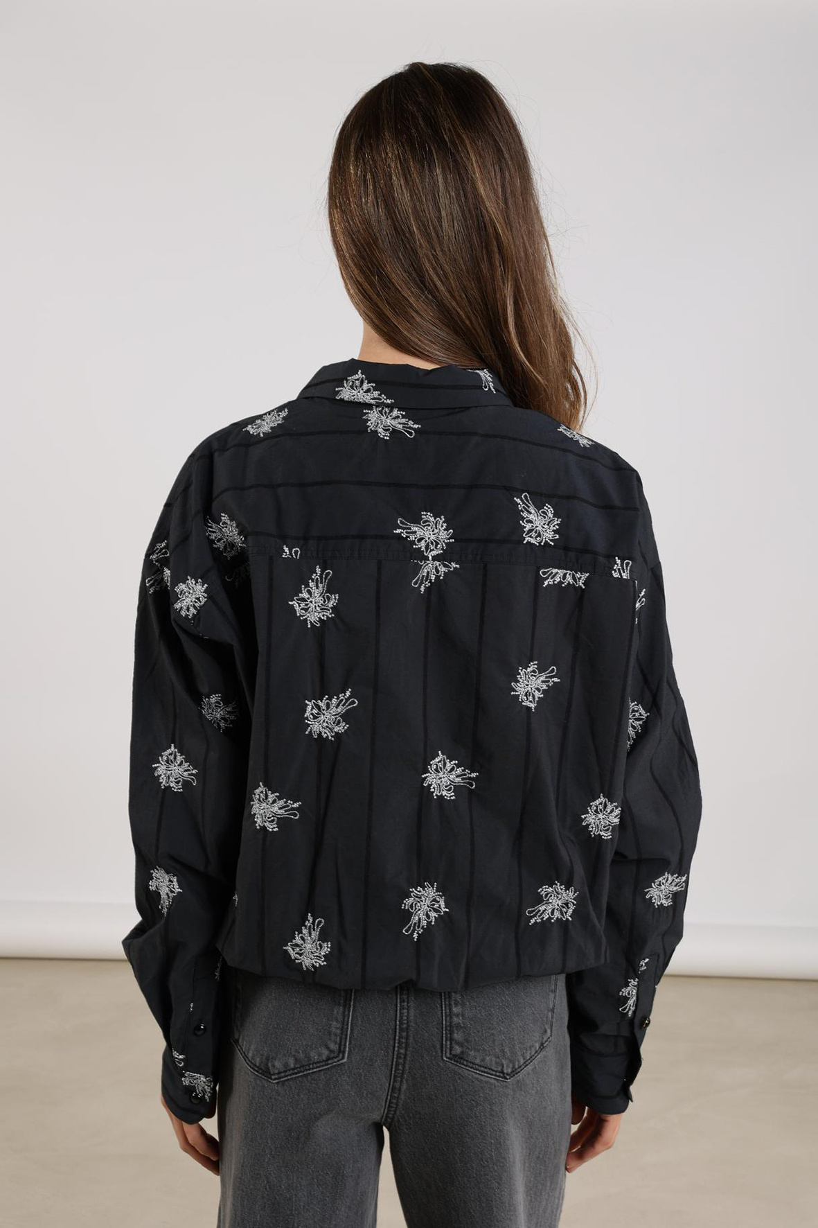 https://cdn.webshopapp.com/shops/223274/files/485605280/file.jpg