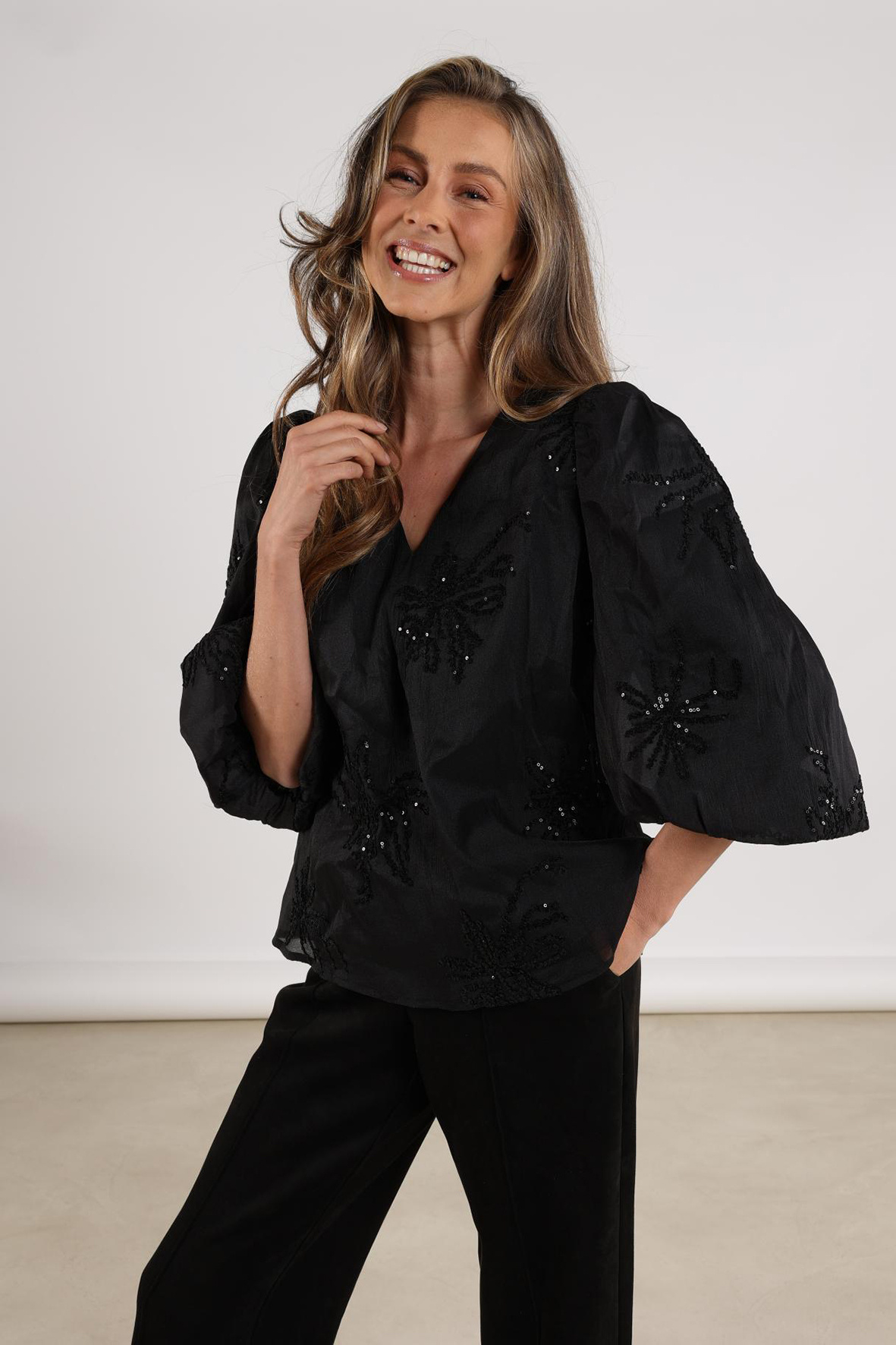 https://cdn.webshopapp.com/shops/223274/files/485616232/file.jpg