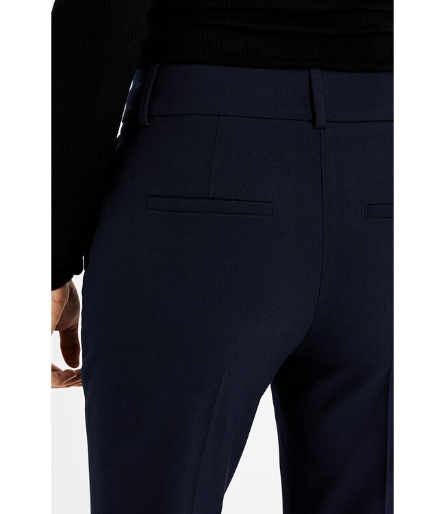 Five Units 21745 Broek Clara