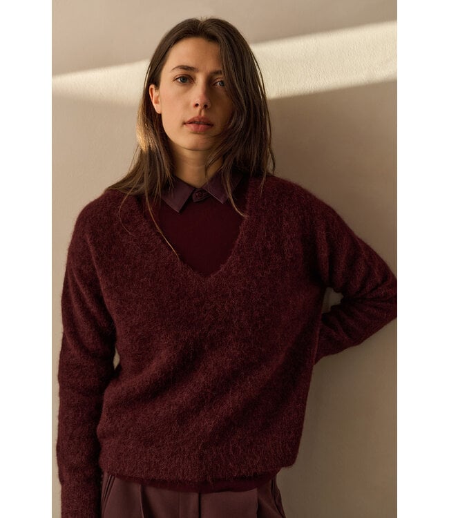 Yaya Zachte trui met V-hals