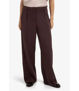 Yaya Broek met satijnen zijband