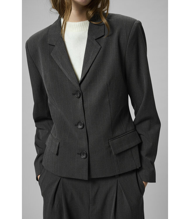 My Essential Wardrobe 10705385 Luna Shaped Blazer