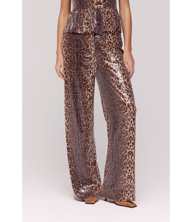 Harper & Yve Broek Holly