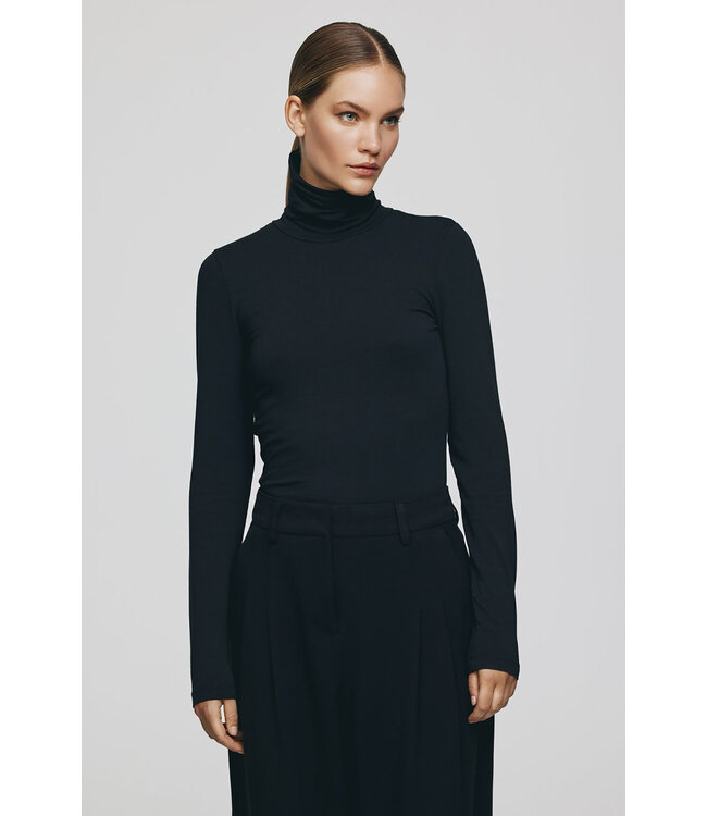 MOSS Copenhagen Betrina Longsleeve Top