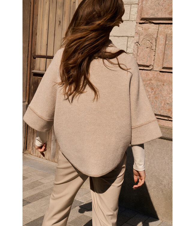 Yaya 01-010141-601 Poncho-vest met ronde zoom