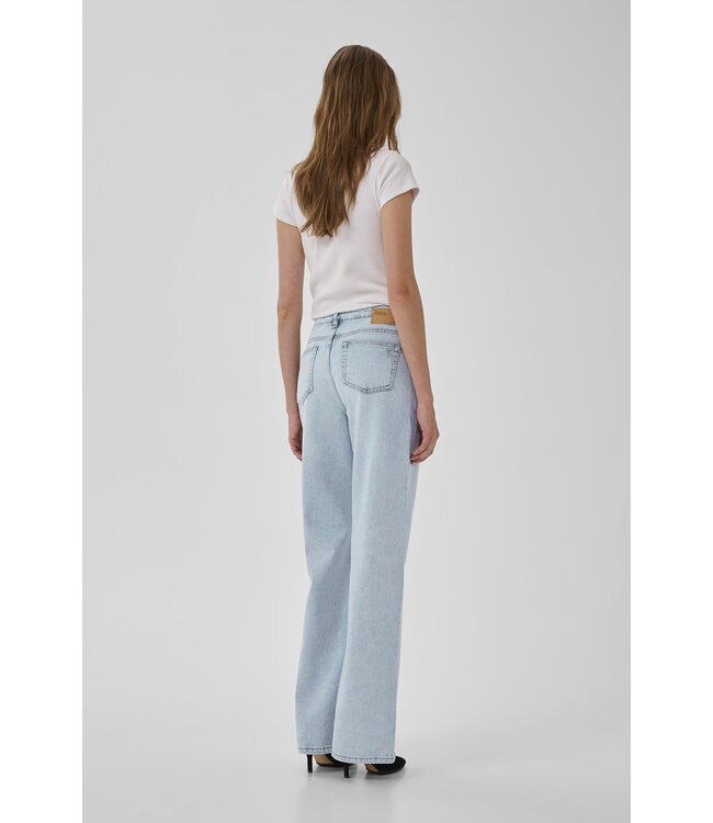 My Essential Wardrobe 10704222 35 The Louis jeans