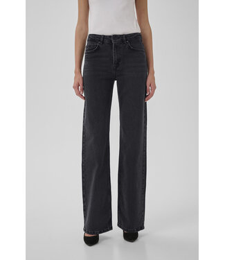 My Essential Wardrobe The Louis jeans