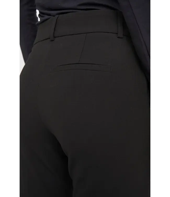 Five Units 21515 Broek Clara