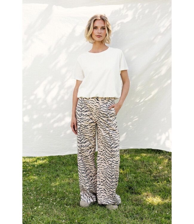 Catwalk Junkie 2601023210 Wide leg tiger jeans