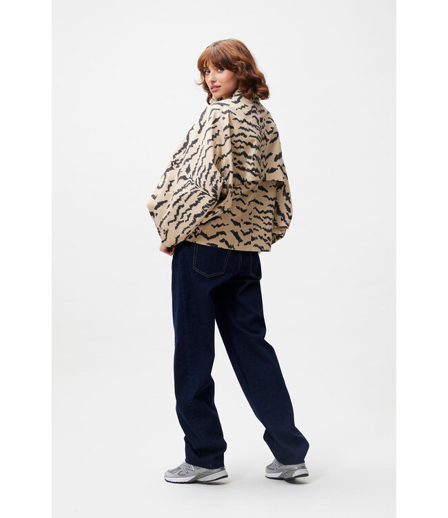 Catwalk Junkie 2601022408 Tiger cape jacket