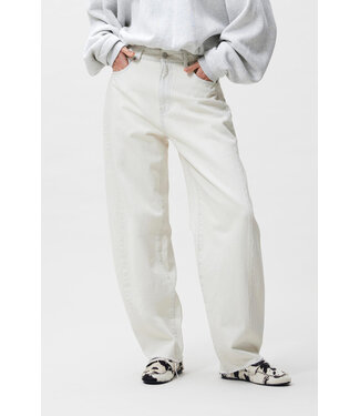 Catwalk Junkie Super barrel fit jeans