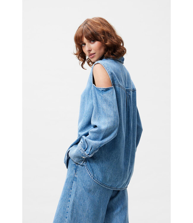 Catwalk Junkie 2601021609 Open shoulder denim blouse