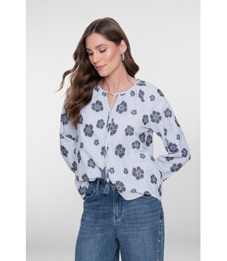 Geisha top blue flowers