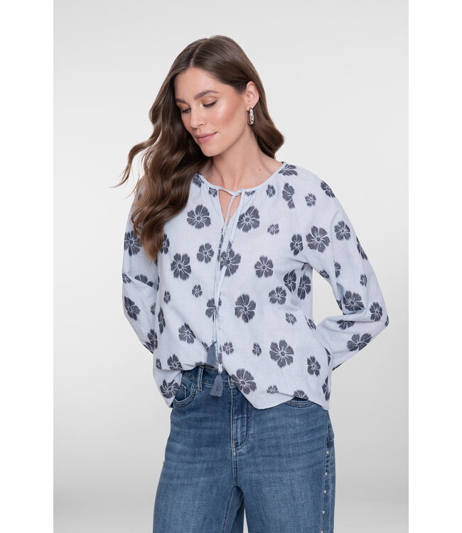 Geisha 63213-20  top blue flowers