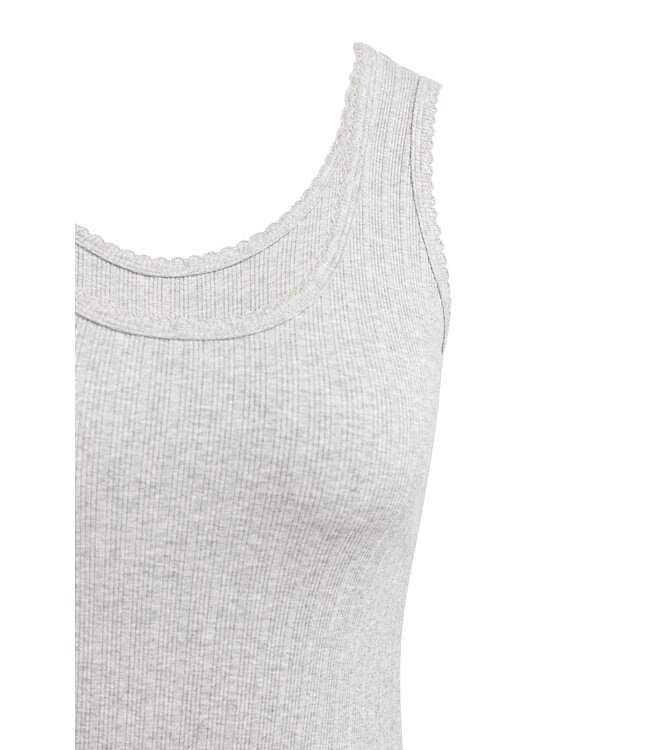 Yaya 01-729049-602 Singlet met sierlijke halsrand