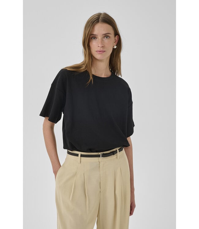 My Essential Wardrobe Apir t-shirt