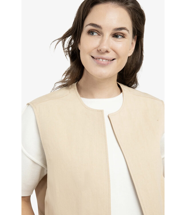 Yaya 02-021007-603 Mouwloos zomerjack