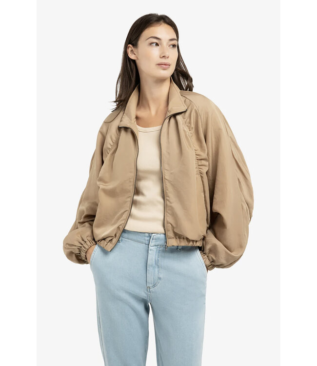 Yaya 02-001072-603 Kort jack met plooidetails