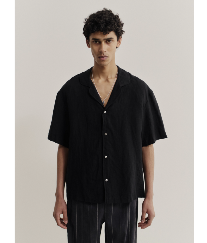 A Kind of Guise Samata Shirt Obsidian Linen