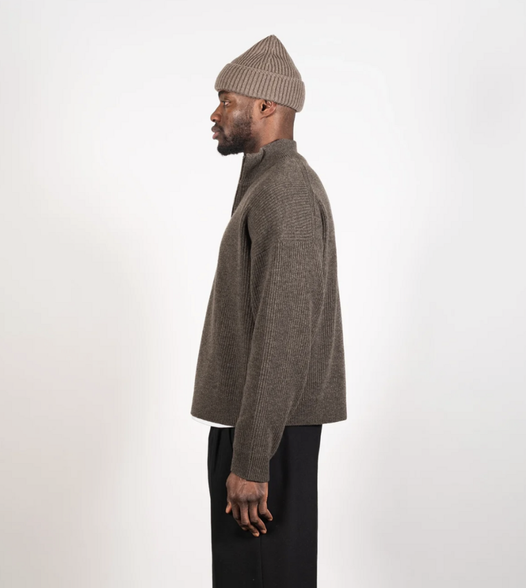 Yacaia Y0015 - Oversized Ribbed Half-Zip Merino Cashmere Sweater Dark Brown