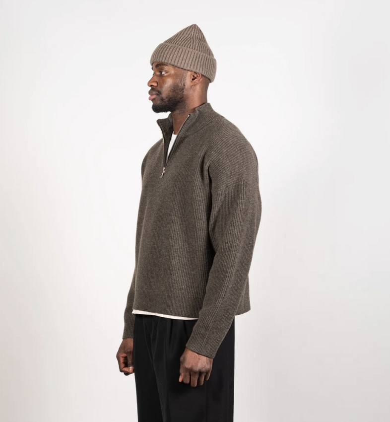Yacaia Y0015 - Oversized Ribbed Half-Zip Merino Cashmere Sweater Dark Brown