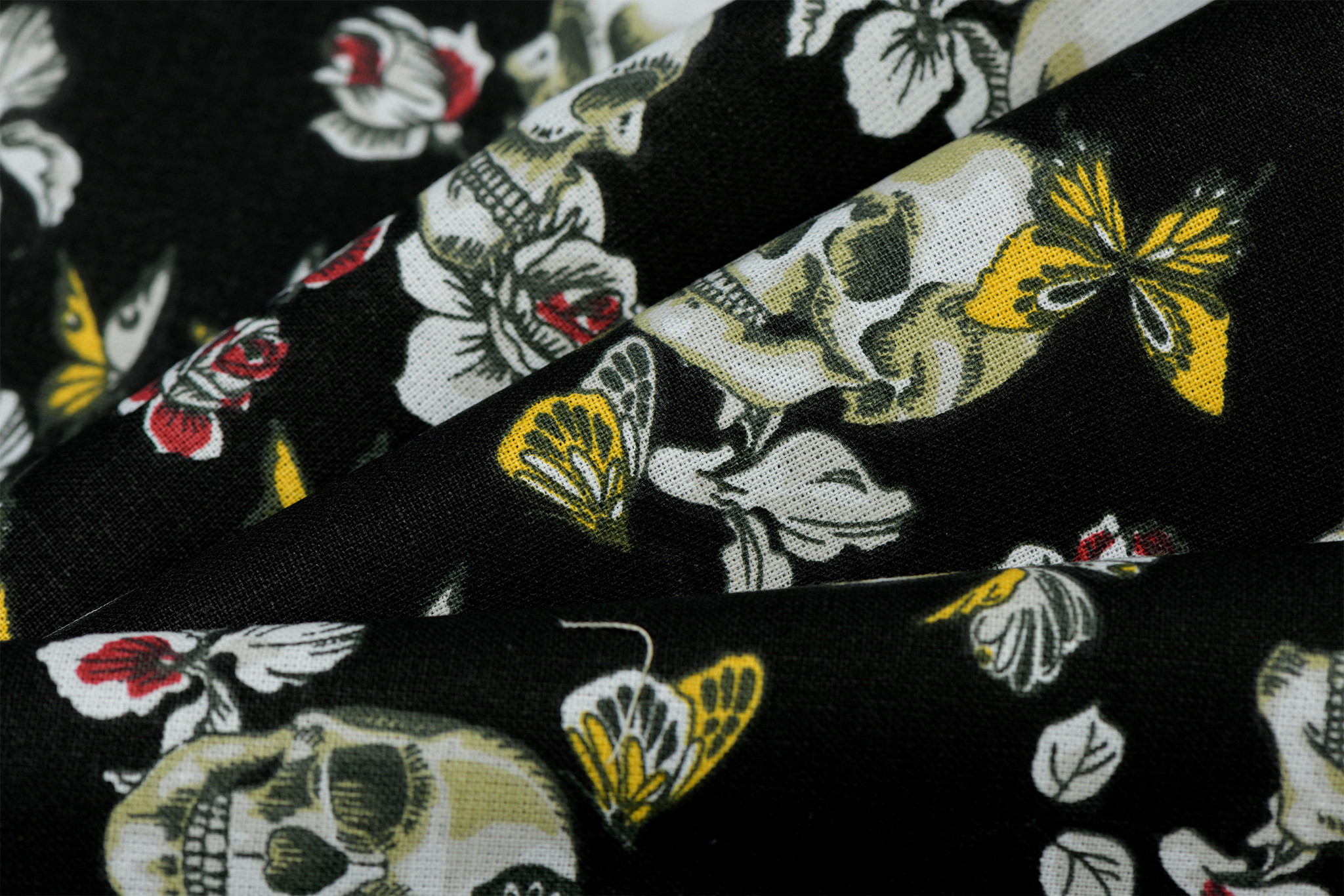 Katoen Skull Butterfly and Roses Black