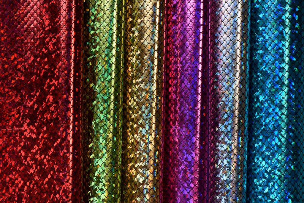 Lycra Bedrukt Met Kleine Schubben Rood