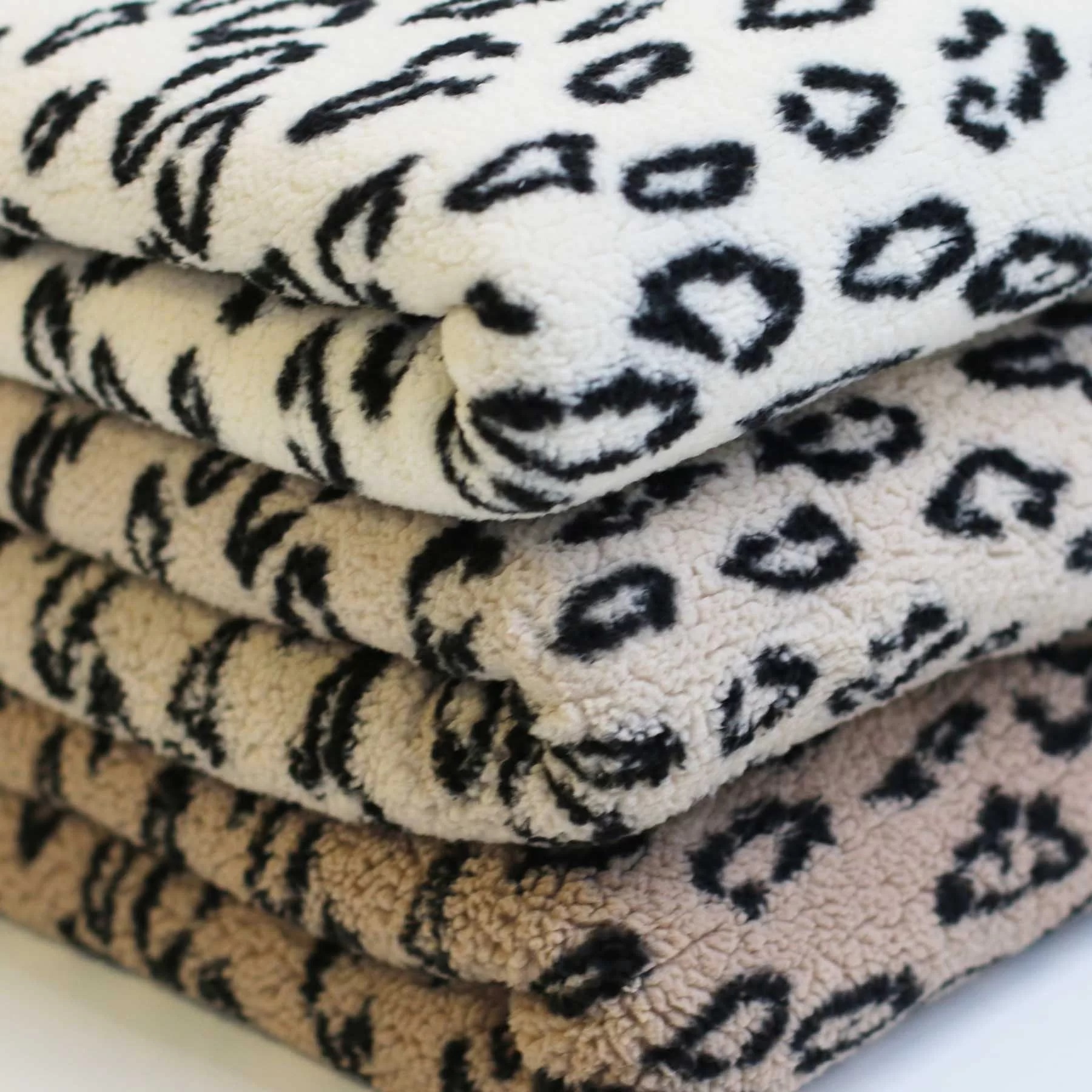 Verslijten Algemeen Schema Luipaard teddy stof zachter dan zacht in hippe kleuren bestel direct! -  Stoffen Online