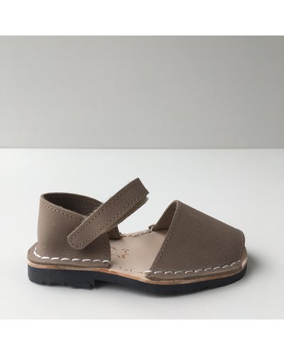 Pons Avarca: Spaanse kindersandalen, leren sandaaltjes taupe - Truly Wooly  Kids - duurzame babykleding \u0026 kinderkleding