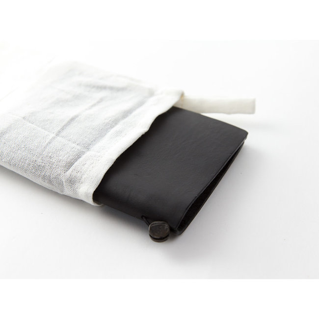 TRAVELER'S notebook Black (Passport Size)