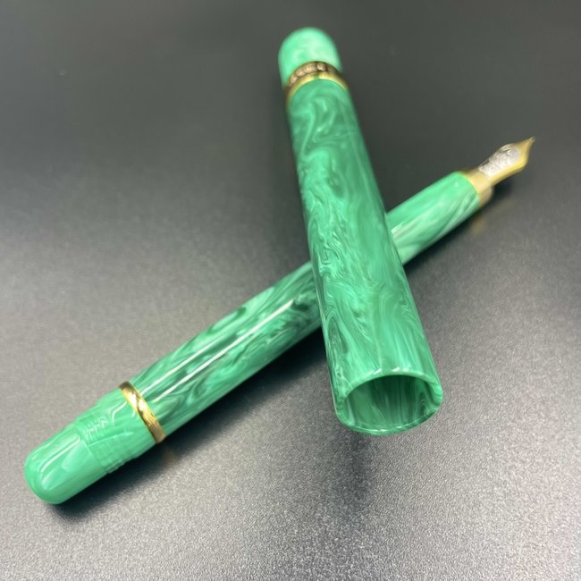 FOUNTAIN PEN COVENANT GREEN MALACHITE 14K