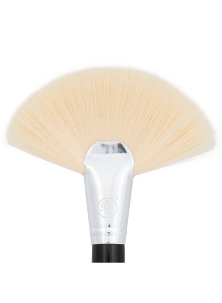 Boozy Cosmetics BoozyBrush 3500 Fan Brush