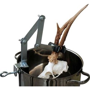 Boiling clamp for skulls