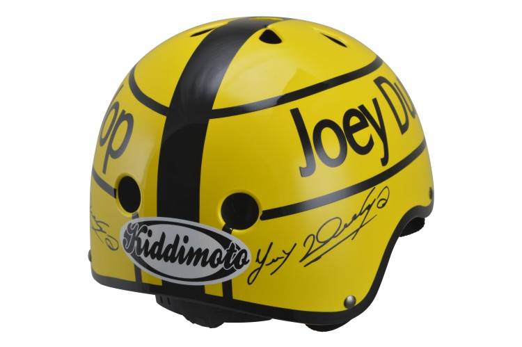 Een stoere gele kinderfietshelm