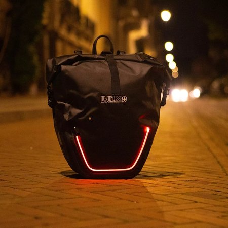 Lynx Enkele fietstas Rocky XL LED Zwart 25L - waterdicht