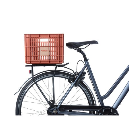 Basil Fietskrat Crate M 29,5L Terra Red voor MIK/RT