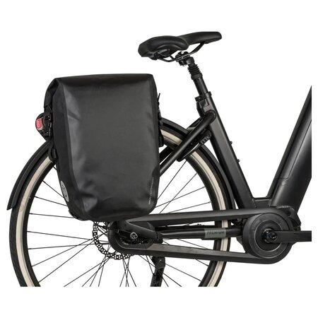 AGU Enkele fietstas Shelter Clean Medium 32L Zwart CG - Set van twee tassen