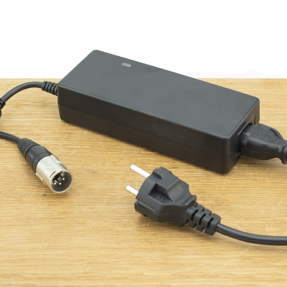 Acculader XLR 4-pins Neutrik 36V 2A PMU3 - o.a. Koga, Sparta, Batavus, ION