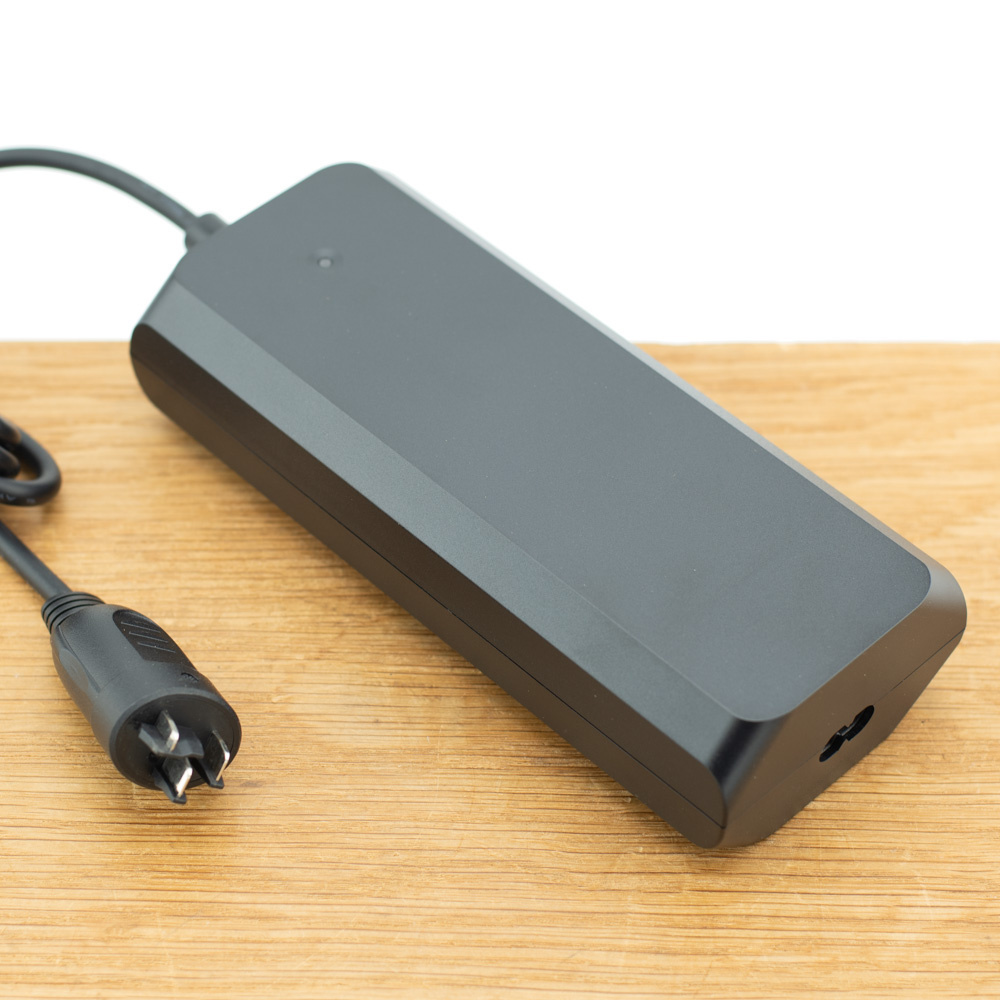 Standaard oplader 4A Active/ Performance systemen - Inclusief netsnoer afbeelding