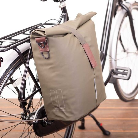 Basil Enkele fietstas Shopper City MIK Studs 16L Mosgroen